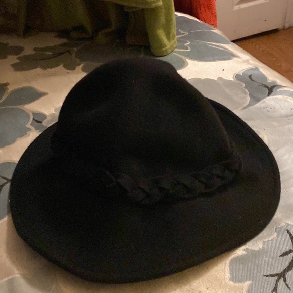 Black winter hat nice style - Picture 8 of 8